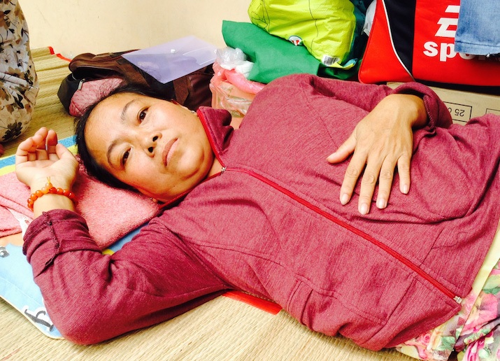Xóm “ung thư” - xóm trọ khốn cùng giữa Sài Gòn - 2 Bà Rặt với những nỗi niềm về căn bệnh hiểm nghèo của mình