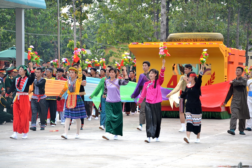 Bộ Quốc phòng trực tiếp giám sát buổi hợp duyệt diễu binh thứ 2 - 16 Trung Kiên