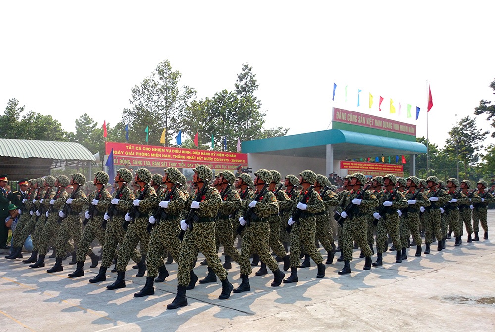 Bộ Quốc phòng trực tiếp giám sát buổi hợp duyệt diễu binh thứ 2 - 12 Trung Kiên