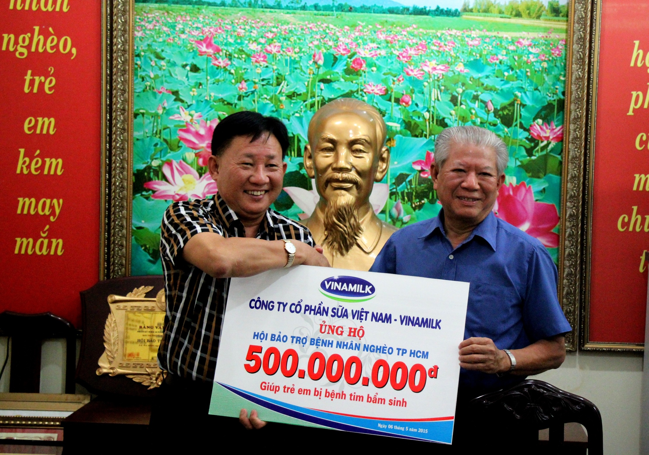 Vinamilk ủng hộ 500 triệu đồng cho trẻ em mổ tim - 1 Vinamilk ủng hộ 500 triệu đồng cho trẻ em mổ tim