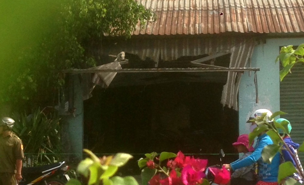 Hiện trường vụ nổ khiến chị Thoa vĩnh viễn mất đi một chân.