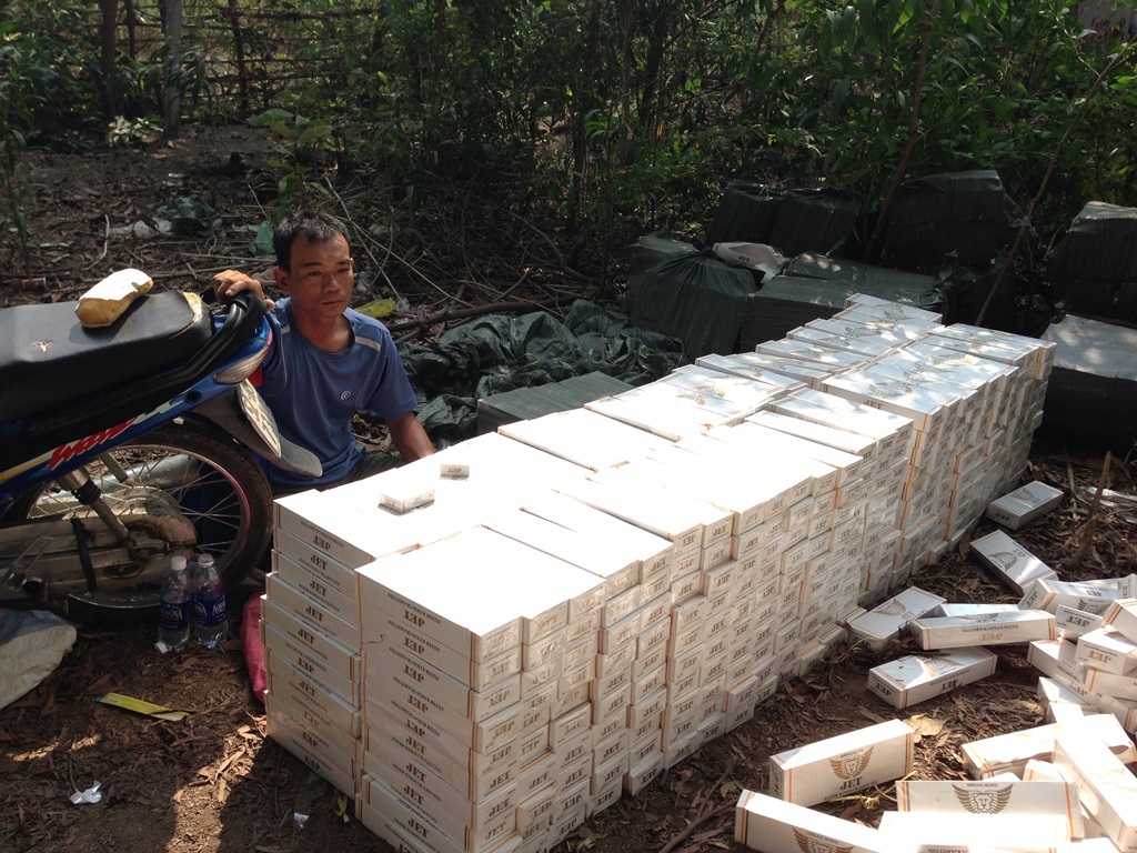 Một đường dây thuốc lá lậu vừa bị lực lượng chức năng TP.HCM triệt phá