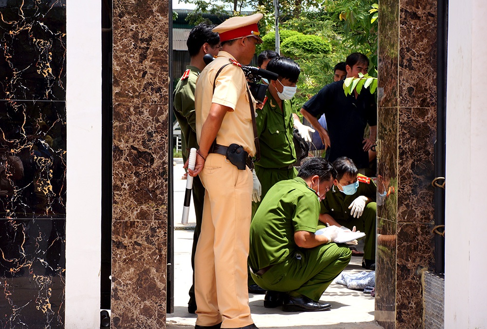 Cơ quan công an khám nghiệm hiện trường