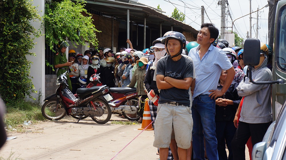 Người dân địa phương bàng hoàng trước vụ thảm sát kinh hoàng