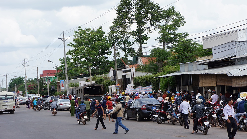 Khi chưa bắt được hung thủ, người dân nơi đây ăn không ngon, ngủ không yên.