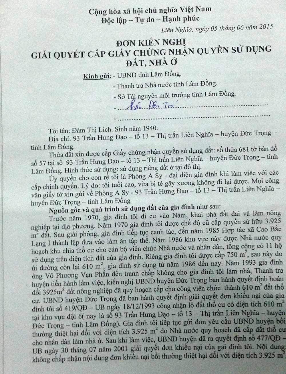 Làm sổ đỏ 253m2 đất ở huyện, công dân phải nộp tiền sử dụng đất hơn 5,7 tỷ đồng - 1 Lá đơn của bà Đàm Thị Lích gửi đến Báo Dân trí