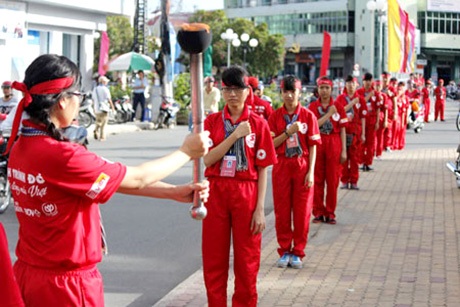 Hành trình đỏ 2015: Từ đất liền đến biển đảo - 1 Hành trình đỏ 2015 chính thức khởi động