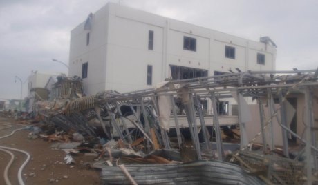 Nhật Bản bắt đầu đổ mái vòm bêtông phủ nhà máy điện Fukushima I - 1 Nhật Bản bắt đầu đổ mái vòm bêtông phủ nhà máy điện Fukushima I - 1
