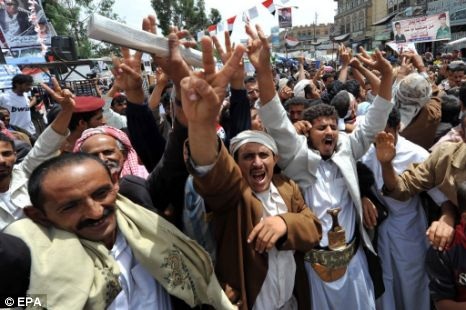 Anh sẵn sàng sơ tán công dân, sau tin tức về Tổng thống Yemen - 1