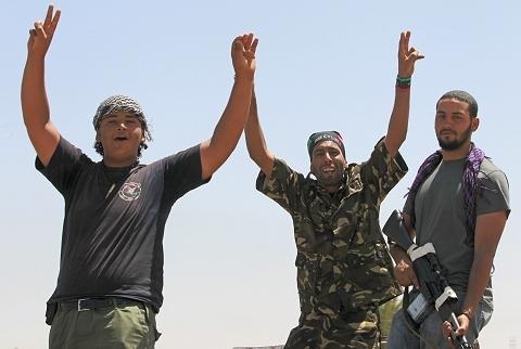 Chính phủ Libya kêu gọi đàm phán lập tức với phe nổi dậy - 1 Chính phủ Libya kêu gọi đàm phán lập tức với phe nổi dậy - 1