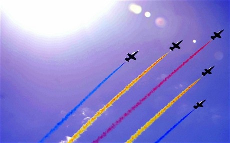 Không quân Trung Quốc cho ra mắt hai đội máy bay biểu diễn  - 1