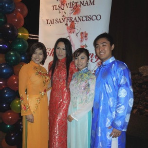 Người Việt 5 châu rộn ràng đón Tết Nhâm Thìn - 6