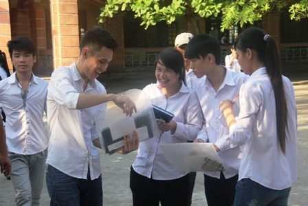 Các thí sinh Hà Nam dự kỳ thi tốt nghiệp THPT năm 2014.