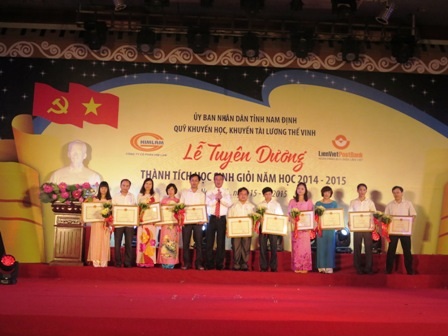 Nam Định tuyên dương học sinh đạt thành tích cao năm học 2014-2015