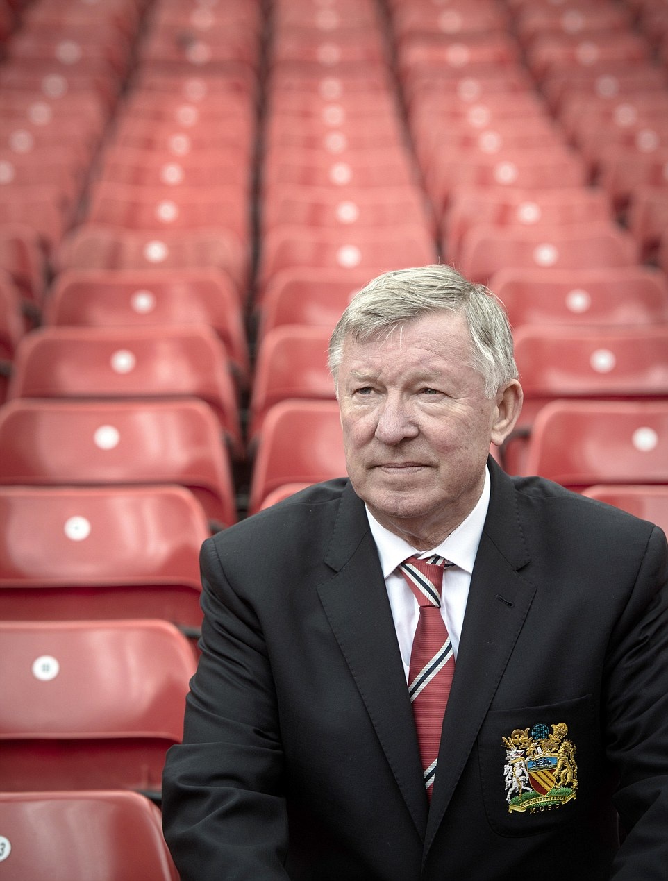 Khoảnh khắc lắng đọng của vị thuyền trưởng MU tại Nhà hát của những giấc mơ Old Trafford