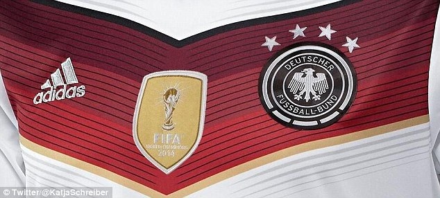 Adidas rất nhanh chóng tung ra áo thi đấu của đội tuyển Đức với 4 ngôi sao vô địch