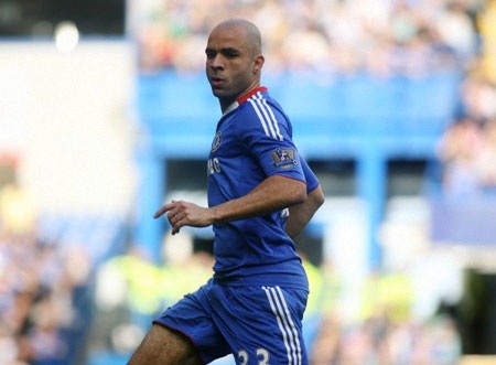 Có được Gary Cahill, Chelsea đồng ý bán Alex cho QPR - 1 Có được Gary Cahill, Chelsea đồng ý bán Alex cho QPR - 1