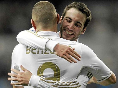 Cặp “song sát” Higuain-Benzema, dùng hai sẽ tốt hơn một? - 1 Cặp “song sát” Higuain-Benzema, dùng hai sẽ tốt hơn một? - 1