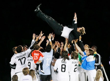 Real Madrid có 70% cơ hội vô địch La Liga - 1