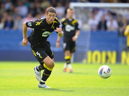 MU gia nhập cuộc đua giành chữ ký trung vệ Gary Cahill cùng Chelsea - 1