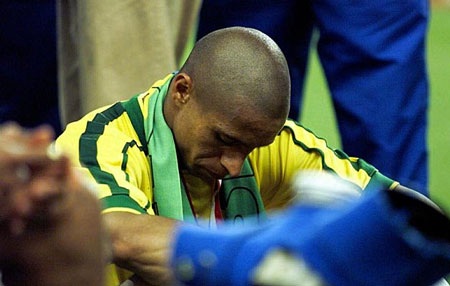 Roberto Carlos, một huyền thoại - 4 Roberto Carlos, một huyền thoại - 4