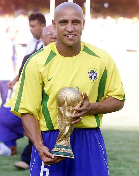 Roberto Carlos, một huyền thoại - 9 Roberto Carlos, một huyền thoại - 9