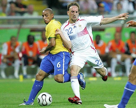 Roberto Carlos, một huyền thoại - 10 Roberto Carlos, một huyền thoại - 10