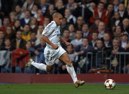 Roberto Carlos chia tay sân cỏ vào cuối năm nay - 2 Roberto Carlos chia tay sân cỏ vào cuối năm nay - 2