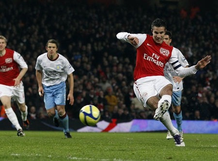 Real Madrid và mục tiêu Robin Van Persie - 1 Real Madrid và mục tiêu Robin Van Persie - 1