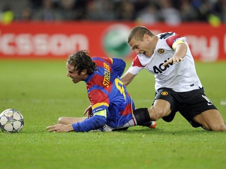 Nemanja Vidic chờ ngày tái xuất để cứu rỗi hàng thủ MU - 1 Nemanja Vidic chờ ngày tái xuất để cứu rỗi hàng thủ MU - 1