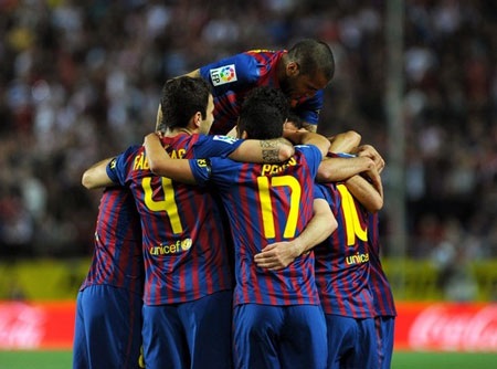 Barcelona - Granada: Khi nhà vô địch tăng tốc - 1 Barcelona - Granada: Khi nhà vô địch tăng tốc