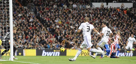 Derby Madrid qua những bức ảnh lịch sử - 15 Derby Madrid qua những bức ảnh lịch sử