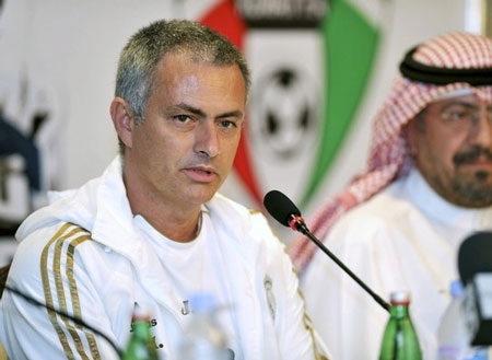 Mourinho: “Kỷ lục 50 bàn của Messi là... vô giá trị”