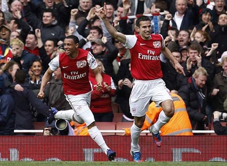 Van Persie và Rooney: Gánh nặng trên vai - 1 Van Persie và Rooney: Gánh nặng trên vai