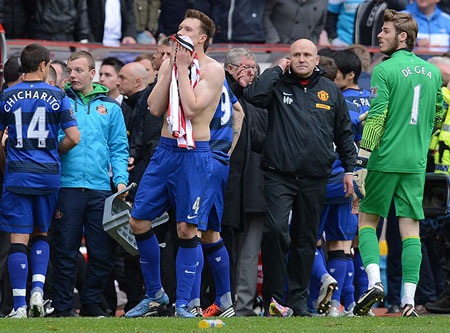 Nhìn lại những phút nghẹt thở của Ngày phán quyết Premier League