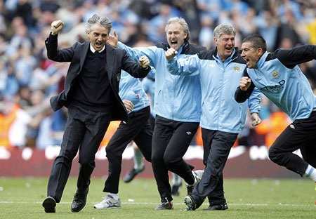 Nhìn lại những phút nghẹt thở của Ngày phán quyết Premier League