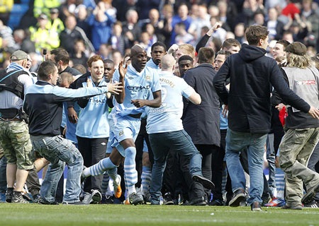 Nhìn lại những phút nghẹt thở của Ngày phán quyết Premier League