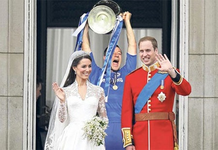 Biếm họa: John Terry và chiếc cúp Champions League