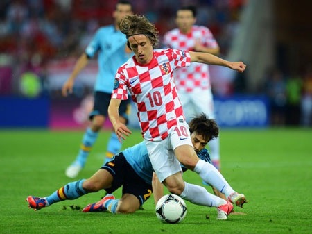 Luka Modric: Phương án “3 trong 1” ở tuyến giữa của Mourinho - 1 Điểm nổi bật khiến Modric được ví là “Cruyff vùng Balkan” chính là sự linh hoạt