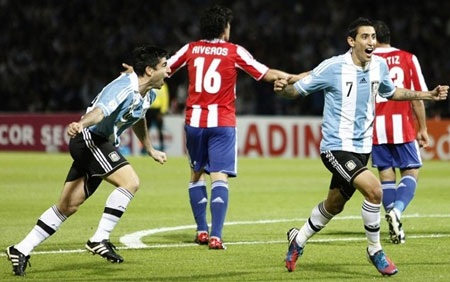 Di Maria mở tỉ số cho đội chủ nhà