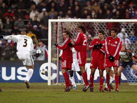 Những huyền thoại vĩ đại nhất 20 năm lịch sử Champions League (P2) - 6 Roberto Carlos: