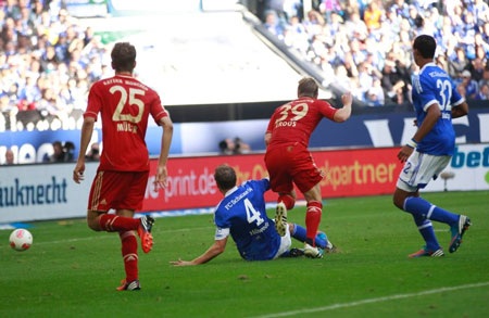 Bayern Munich hạ sát Schalke 04 ngay tại Gelsenkirchen - 3 Cú dứt điểm đẳng cấp của Toni Kroos