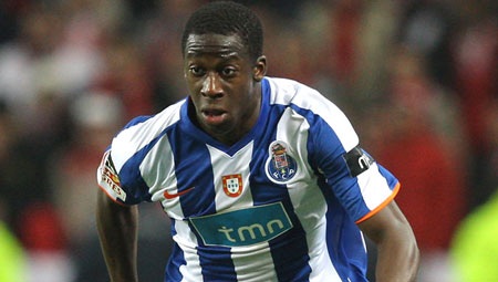 Làm giàu từ bán cầu thủ: Arsenal còn phải học Porto - 8 Cissokho