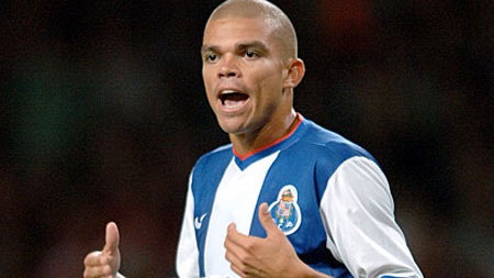 Làm giàu từ bán cầu thủ: Arsenal còn phải học Porto - 11 Pepe