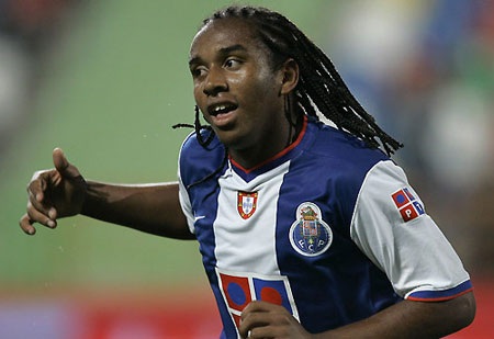 Làm giàu từ bán cầu thủ: Arsenal còn phải học Porto - 12 Anderson