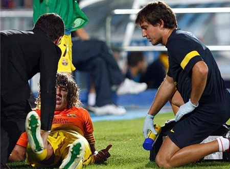 Puyol đang khởi đầu mùa giải với những chấn thương liên miên