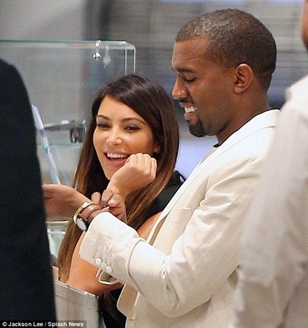 Kim cho biết cô và Kanye đang lên những kế hoạch tương
lai cùng nhau