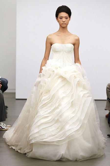 Hóa công chúa cổ tích với BST váy cưới Vera Wang - 12 Thúy Hạnh