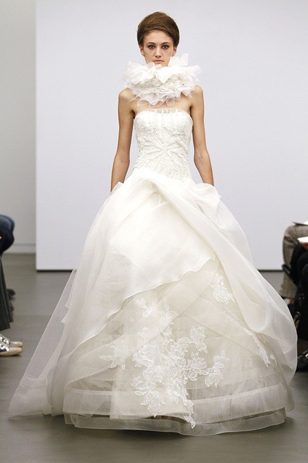 Hóa công chúa cổ tích với BST váy cưới Vera Wang - 13 Thúy Hạnh