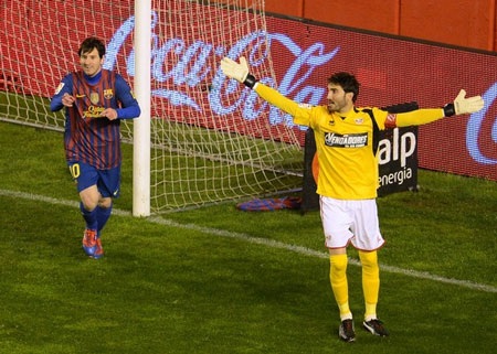 Vallecano - Barca: “Mồi ngon” của Lionel Messi - 2 Mùa giải năm ngoái Barcelona đã hạ sát Vallecano ngay tại Vallecas với tỉ số 7-0